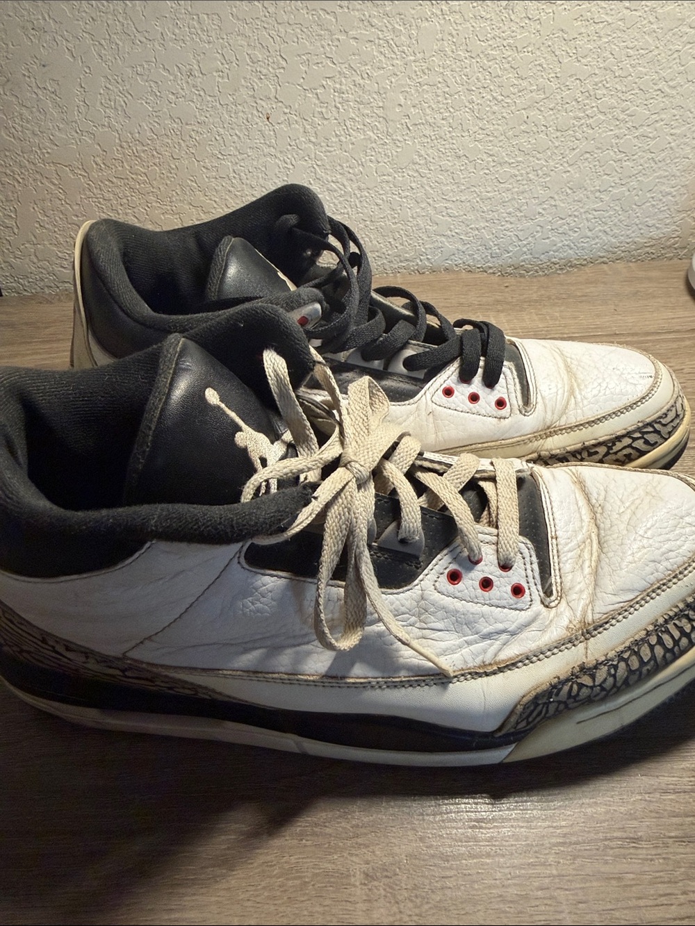 Jordan White and Black Leather Basketball Sneakers with Red Eyelets - Picture 3 of 6